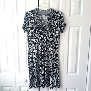 Chico's Size 1 Medium Dress Stretch Black White Floral Flirty